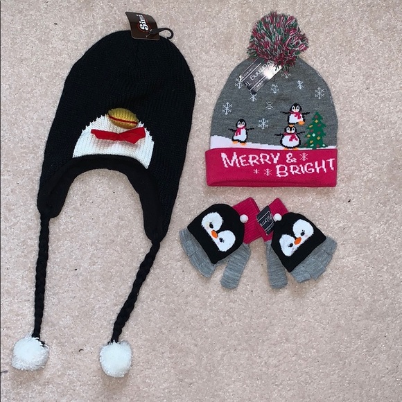 ✨FREE w/ Putchase✨🛍Set of Kids Hats & Gloves - Picture 1 of 2